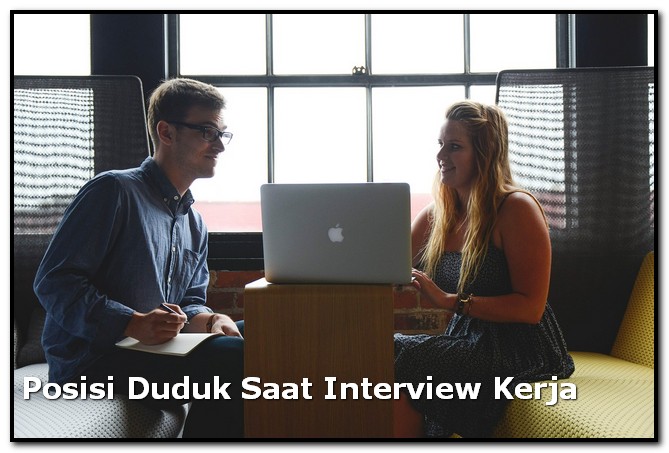 posisi duduk saat interview